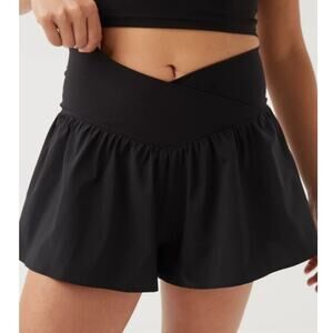 Offline By Aerie Real Me Crossover Flowy Short Black Size Medium